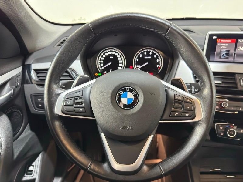 BMW X1 2.0 16V TURBO ACTIVEFLEX SDRIVE20I 2021/2022 SUL SERRA MOTORS CAXIAS DO SUL / Carros no Vale