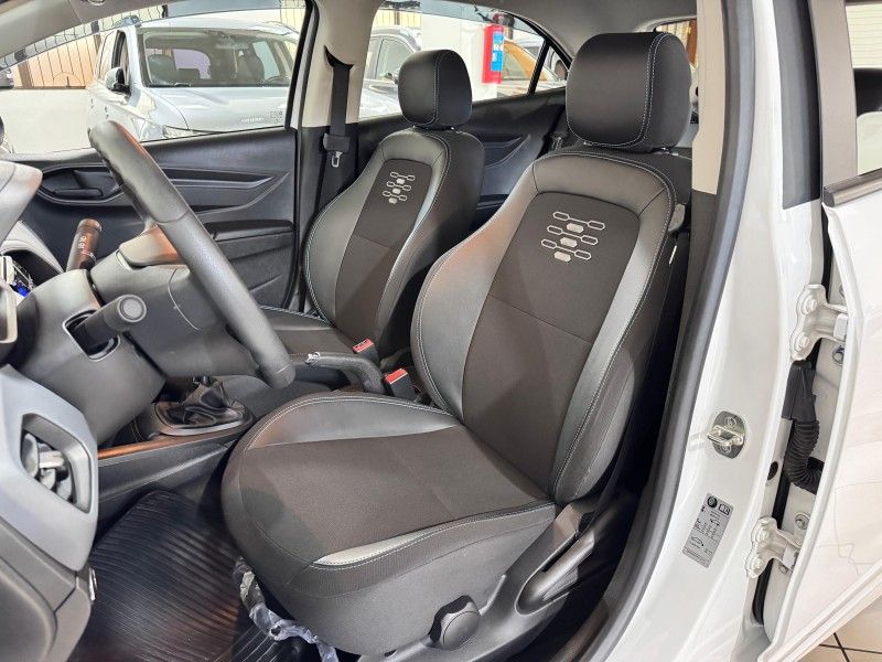 CHEVROLET ONIX 1.0 JOY BLACK 8V 2020/2021 SUL SERRA MOTORS CAXIAS DO SUL / Carros no Vale