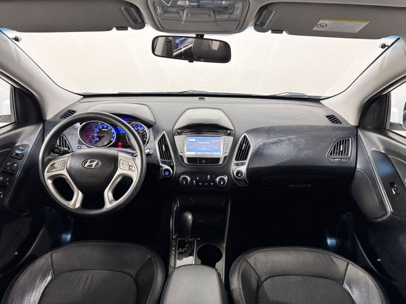 HYUNDAI IX35 2.0 MPFI GLS 4X2 16V 2015/2016 SUL SERRA MOTORS CAXIAS DO SUL / Carros no Vale