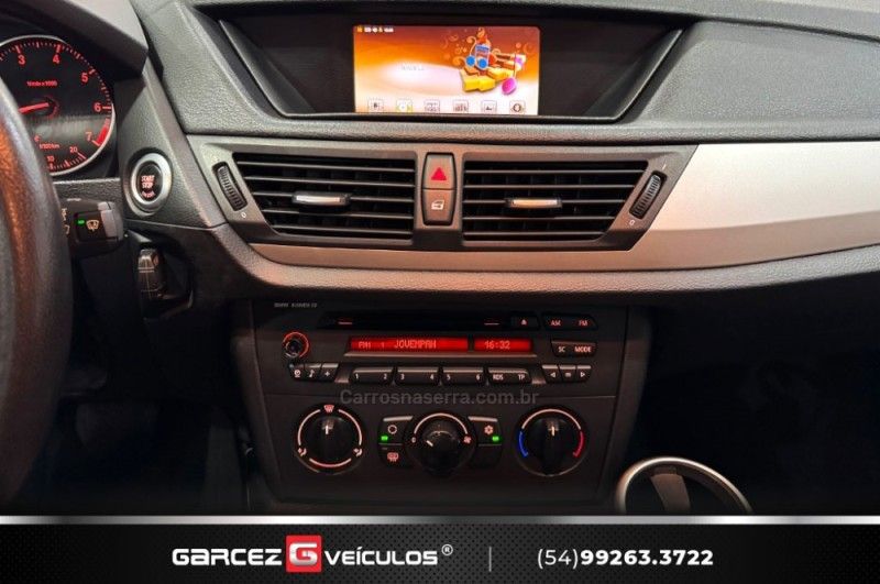 BMW X1 2.0 18I 4X2 16V 2010/2011 GARCEZ VEÍCULOS BENTO GONÇALVES / Carros no Vale