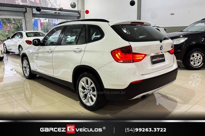 BMW X1 2.0 18I 4X2 16V 2010/2011 GARCEZ VEÍCULOS BENTO GONÇALVES / Carros no Vale