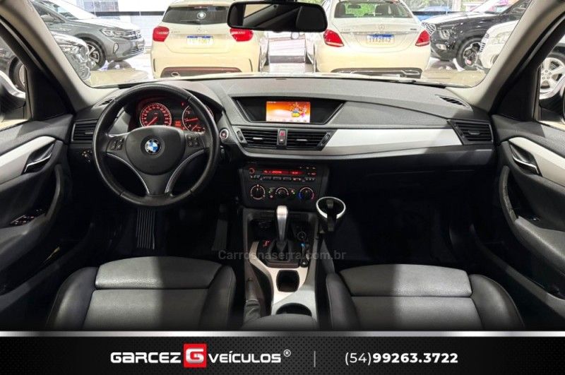 BMW X1 2.0 18I 4X2 16V 2010/2011 GARCEZ VEÍCULOS BENTO GONÇALVES / Carros no Vale