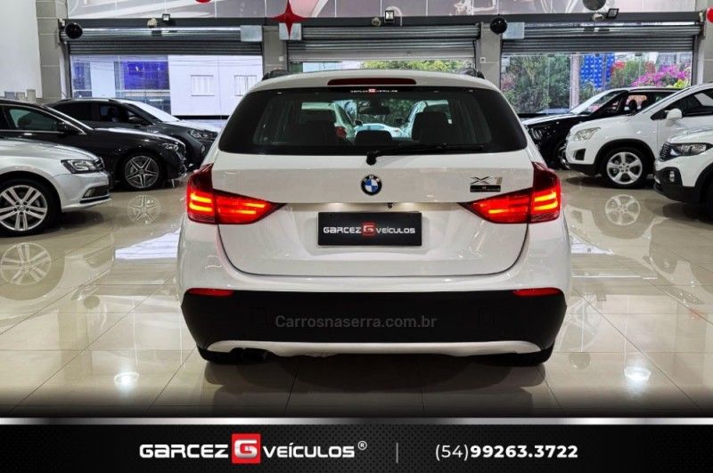 BMW X1 2.0 18I 4X2 16V 2010/2011 GARCEZ VEÍCULOS BENTO GONÇALVES / Carros no Vale