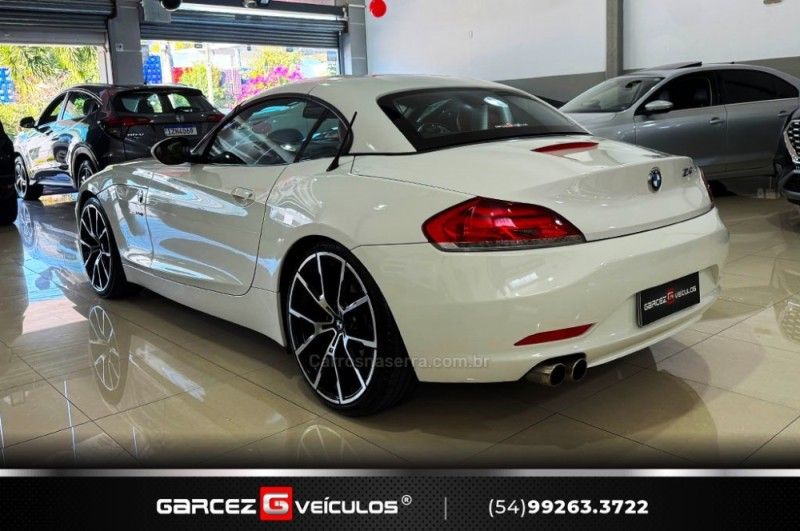 BMW Z4 2.0 ROADSTER 20I GP 16V 2011/2012 GARCEZ VEÍCULOS BENTO GONÇALVES / Carros no Vale