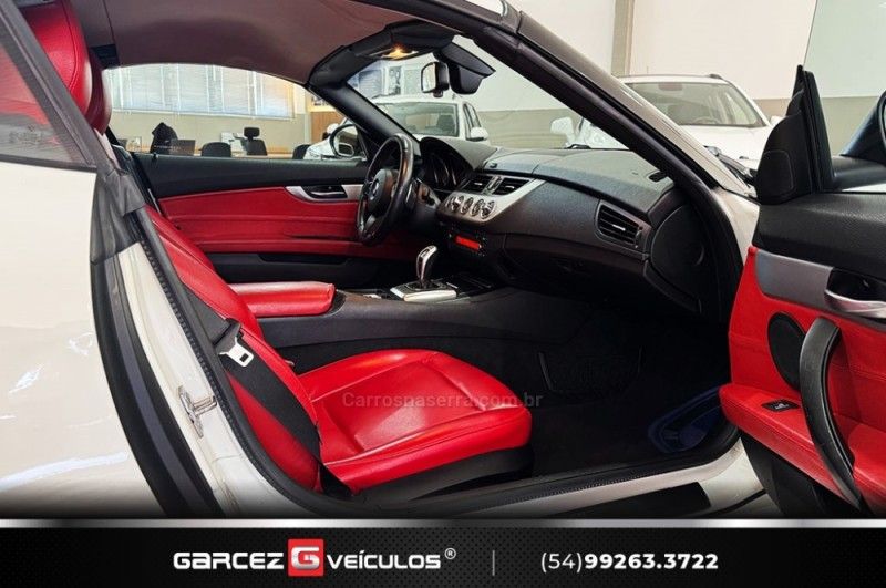 BMW Z4 2.0 ROADSTER 20I GP 16V 2011/2012 GARCEZ VEÍCULOS BENTO GONÇALVES / Carros no Vale