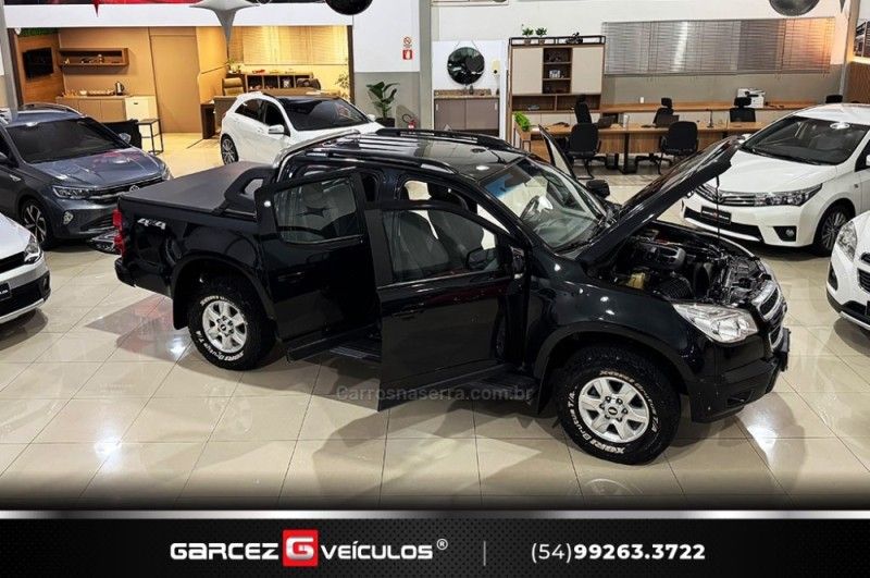 CHEVROLET S10 2.8 LT 4X4 CD 16V TURBO 2014/2015 GARCEZ VEÍCULOS BENTO GONÇALVES / Carros no Vale