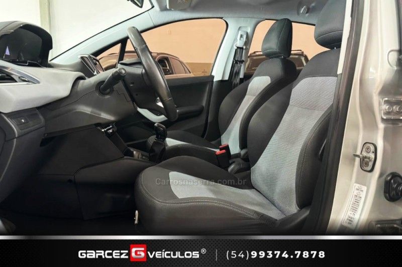 PEUGEOT 208 1.5 ACTIVE PACK 8V 2015/2016 GARCEZ VEÍCULOS BENTO GONÇALVES / Carros no Vale