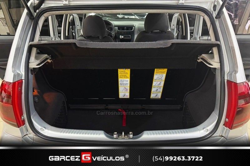 VOLKSWAGEN CROSSFOX 1.6 MI 8V 2010/2011 GARCEZ VEÍCULOS BENTO GONÇALVES / Carros no Vale