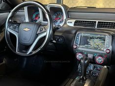 CHEVROLET CAMARO 6.2 SS COUPÉ V8 2014/2014 GRIFFCAR MULTIMARCAS DOIS IRMÃOS / Carros no Vale