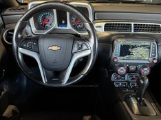 CHEVROLET CAMARO 6.2 SS COUPÉ V8 2014/2014 GRIFFCAR MULTIMARCAS DOIS IRMÃOS / Carros no Vale