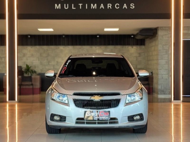CHEVROLET CRUZE 1.8 LT 16V 2013/2014 GRIFFCAR MULTIMARCAS DOIS IRMÃOS / Carros no Vale