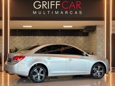 CHEVROLET CRUZE 1.8 LT 16V 2013/2014 GRIFFCAR MULTIMARCAS DOIS IRMÃOS / Carros no Vale