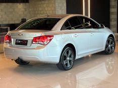CHEVROLET CRUZE 1.8 LT 16V 2013/2014 GRIFFCAR MULTIMARCAS DOIS IRMÃOS / Carros no Vale