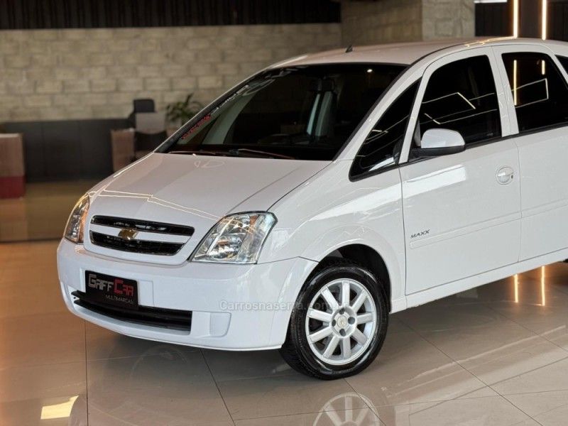CHEVROLET MERIVA 1.4 MPFI MAXX 8V ECONO 2010/2011 GRIFFCAR MULTIMARCAS DOIS IRMÃOS / Carros no Vale