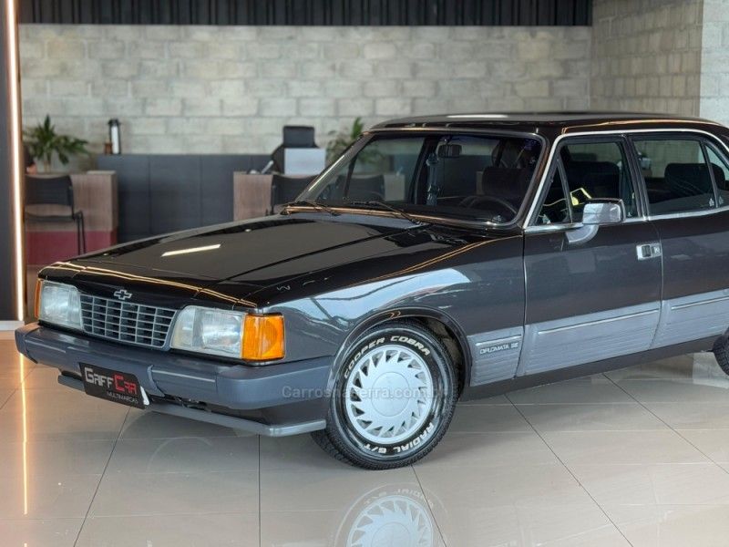 CHEVROLET OPALA 4.1 DIPLOMATA 12V 1990/1990 GRIFFCAR MULTIMARCAS DOIS IRMÃOS / Carros no Vale