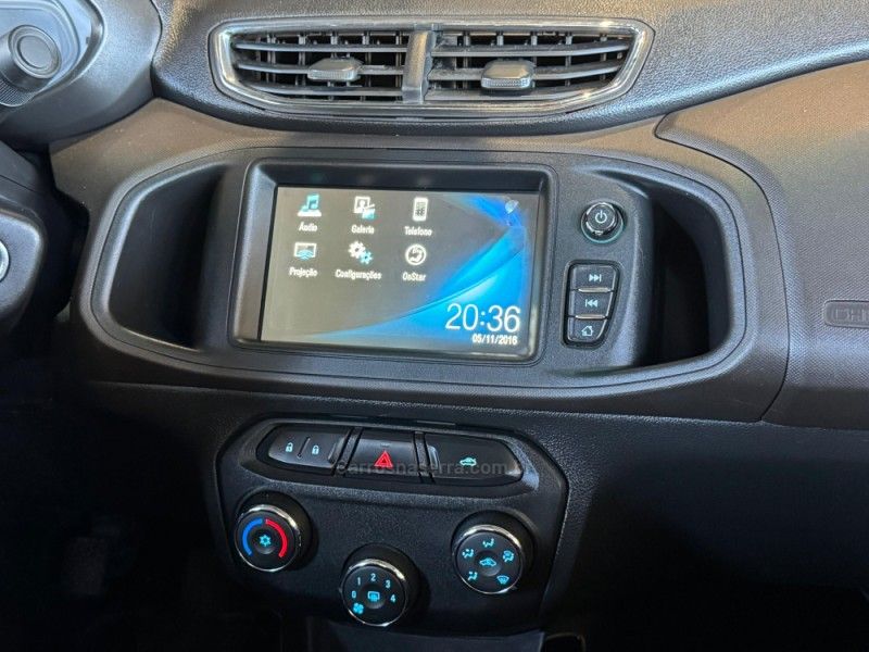 CHEVROLET PRISMA 1.4 MPFI LTZ 8V 2016/2017 GRIFFCAR MULTIMARCAS DOIS IRMÃOS / Carros no Vale