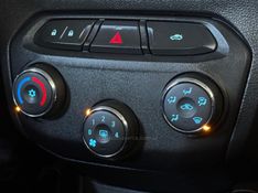 CHEVROLET PRISMA 1.4 MPFI LTZ 8V 2016/2017 GRIFFCAR MULTIMARCAS DOIS IRMÃOS / Carros no Vale