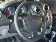 FORD FIESTA 1.0 SE 8V 2013/2014 GRIFFCAR MULTIMARCAS DOIS IRMÃOS / Carros no Vale