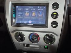 FORD FIESTA 1.0 SE 8V 2013/2014 GRIFFCAR MULTIMARCAS DOIS IRMÃOS / Carros no Vale