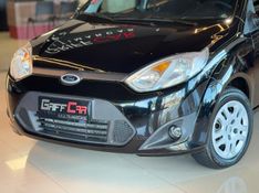 FORD FIESTA 1.0 SE 8V 2013/2014 GRIFFCAR MULTIMARCAS DOIS IRMÃOS / Carros no Vale