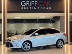 FORD FOCUS 2.0 SE SEDAN 16V 2014/2014 GRIFFCAR MULTIMARCAS DOIS IRMÃOS / Carros no Vale