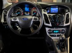 FORD FOCUS 2.0 SE SEDAN 16V 2014/2014 GRIFFCAR MULTIMARCAS DOIS IRMÃOS / Carros no Vale