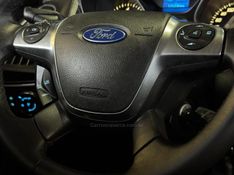 FORD FOCUS 2.0 SE SEDAN 16V 2014/2014 GRIFFCAR MULTIMARCAS DOIS IRMÃOS / Carros no Vale
