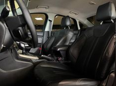 FORD FOCUS 2.0 SE SEDAN 16V 2014/2014 GRIFFCAR MULTIMARCAS DOIS IRMÃOS / Carros no Vale