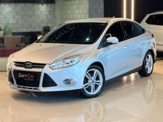 FORD FOCUS 2.0 SE SEDAN 16V 2014/2014 GRIFFCAR MULTIMARCAS DOIS IRMÃOS / Carros no Vale