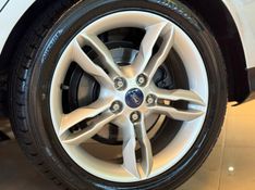 FORD FOCUS 2.0 SE SEDAN 16V 2014/2014 GRIFFCAR MULTIMARCAS DOIS IRMÃOS / Carros no Vale