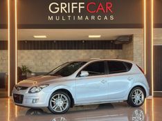 HYUNDAI I30 2.0 MPI 16V 2011/2012 GRIFFCAR MULTIMARCAS DOIS IRMÃOS / Carros no Vale