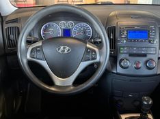 HYUNDAI I30 2.0 MPI 16V 2011/2012 GRIFFCAR MULTIMARCAS DOIS IRMÃOS / Carros no Vale