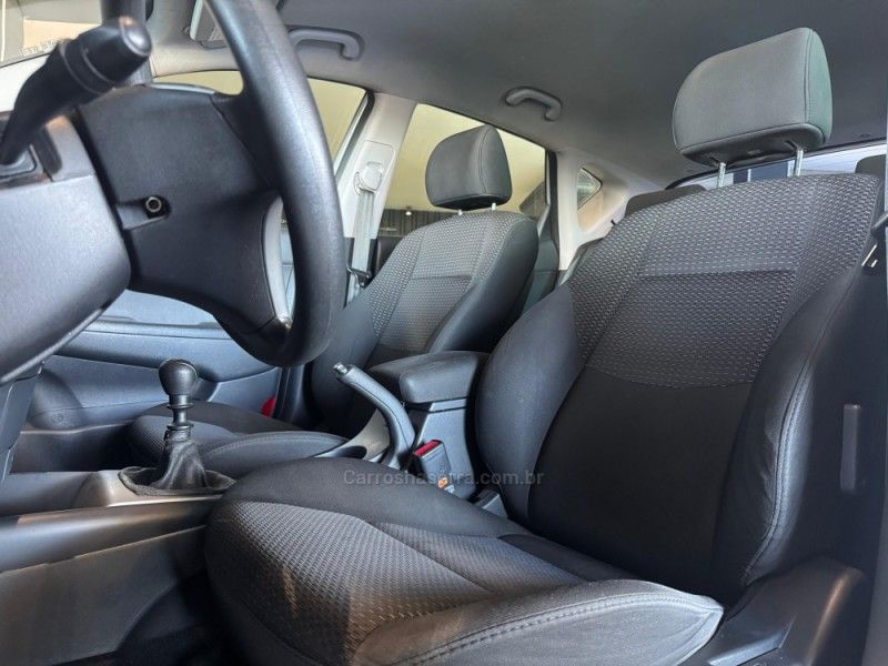 HYUNDAI I30 2.0 MPI 16V 2011/2012 GRIFFCAR MULTIMARCAS DOIS IRMÃOS / Carros no Vale