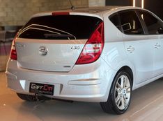 HYUNDAI I30 2.0 MPI 16V 2011/2012 GRIFFCAR MULTIMARCAS DOIS IRMÃOS / Carros no Vale