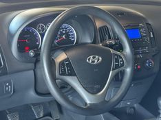 HYUNDAI I30 2.0 MPI 16V 2011/2012 GRIFFCAR MULTIMARCAS DOIS IRMÃOS / Carros no Vale