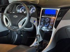 HYUNDAI SONATA 2.4 MPFI I4 16V 182CV 2012/2013 GRIFFCAR MULTIMARCAS DOIS IRMÃOS / Carros no Vale