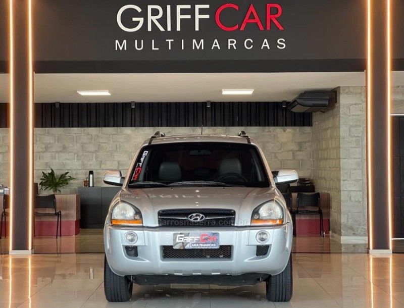 HYUNDAI TUCSON 2.0 MPFI GLS 16V 143CV 2WD 2015/2016 GRIFFCAR MULTIMARCAS DOIS IRMÃOS / Carros no Vale