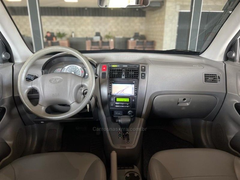 HYUNDAI TUCSON 2.0 MPFI GLS 16V 143CV 2WD 2015/2016 GRIFFCAR MULTIMARCAS DOIS IRMÃOS / Carros no Vale