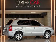 HYUNDAI TUCSON 2.0 MPFI GLS 16V 143CV 2WD 2015/2016 GRIFFCAR MULTIMARCAS DOIS IRMÃOS / Carros no Vale