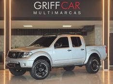 NISSAN FRONTIER 2.5 SE ATTACK 4X4 CD TURBO ELETRONIC 2011/2012 GRIFFCAR MULTIMARCAS DOIS IRMÃOS / Carros no Vale
