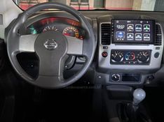NISSAN FRONTIER 2.5 SE ATTACK 4X4 CD TURBO ELETRONIC 2011/2012 GRIFFCAR MULTIMARCAS DOIS IRMÃOS / Carros no Vale