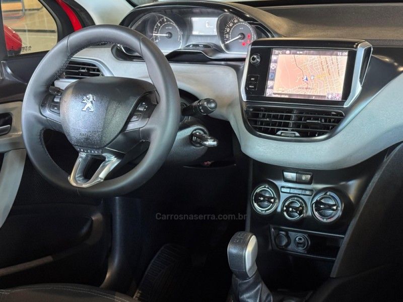 PEUGEOT 208 1.5 ALLURE 8V 2014/2015 GRIFFCAR MULTIMARCAS DOIS IRMÃOS / Carros no Vale