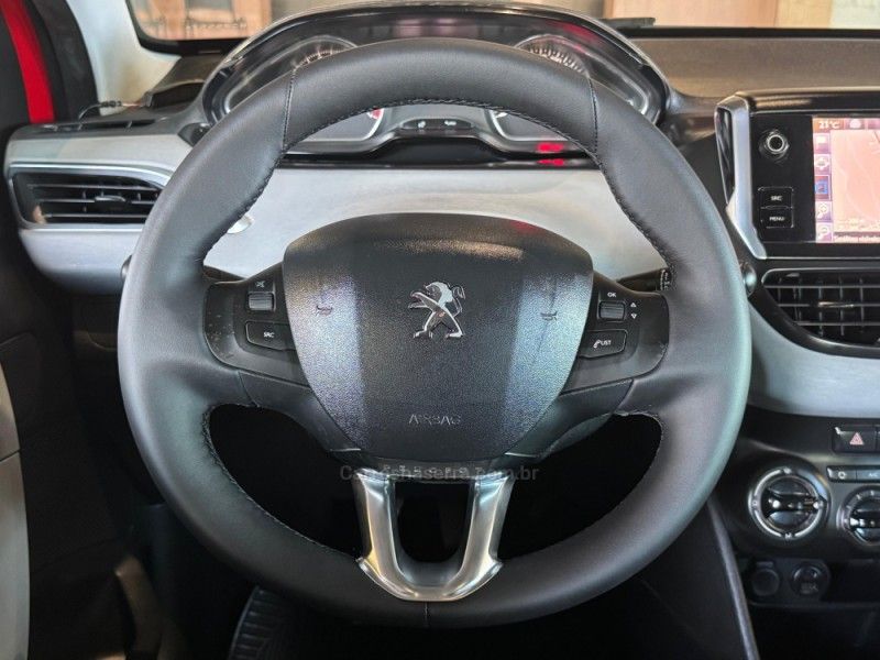 PEUGEOT 208 1.5 ALLURE 8V 2014/2015 GRIFFCAR MULTIMARCAS DOIS IRMÃOS / Carros no Vale