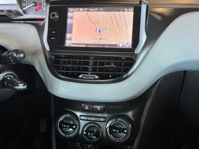PEUGEOT 208 1.5 ALLURE 8V 2014/2015 GRIFFCAR MULTIMARCAS DOIS IRMÃOS / Carros no Vale