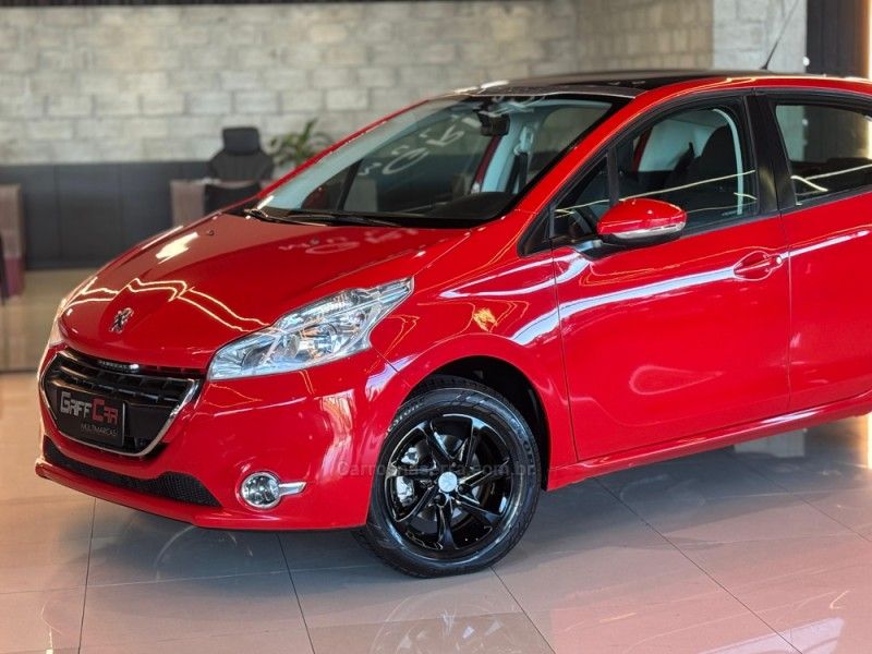 PEUGEOT 208 1.5 ALLURE 8V 2014/2015 GRIFFCAR MULTIMARCAS DOIS IRMÃOS / Carros no Vale
