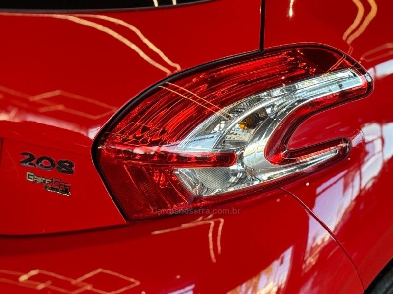 PEUGEOT 208 1.5 ALLURE 8V 2014/2015 GRIFFCAR MULTIMARCAS DOIS IRMÃOS / Carros no Vale