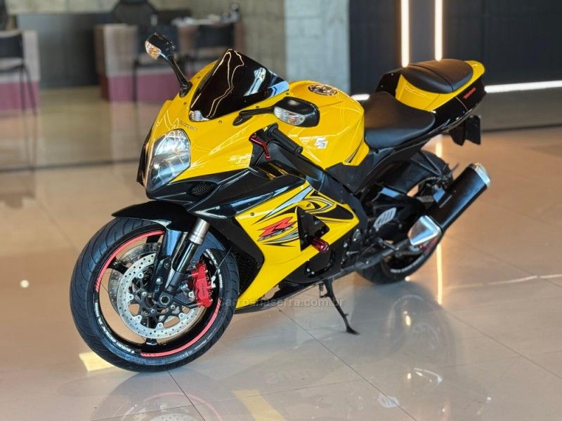 SUZUKI GSXR 1000 2008/2008 GRIFFCAR MULTIMARCAS DOIS IRMÃOS / Carros no Vale