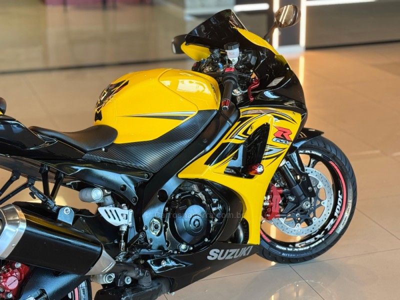 SUZUKI GSXR 1000 2008/2008 GRIFFCAR MULTIMARCAS DOIS IRMÃOS / Carros no Vale
