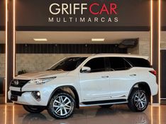 TOYOTA HILUX SW4 2.8 SRX 4X4 16V TURBO INTERCOOLER 2016/2017 GRIFFCAR MULTIMARCAS DOIS IRMÃOS / Carros no Vale