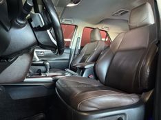 TOYOTA HILUX SW4 2.8 SRX 4X4 16V TURBO INTERCOOLER 2016/2017 GRIFFCAR MULTIMARCAS DOIS IRMÃOS / Carros no Vale
